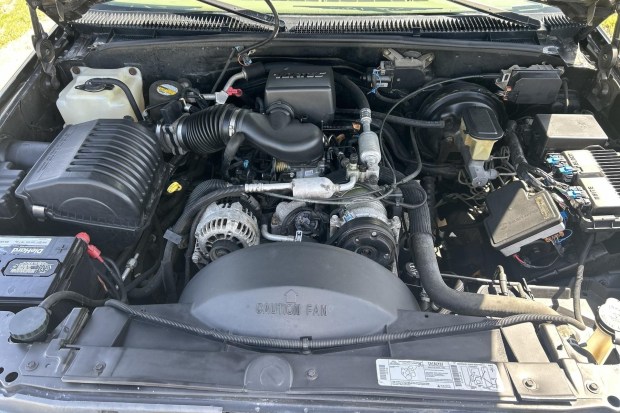 No Reserve: 1997 Chevrolet Suburban K1500 LT 4×4