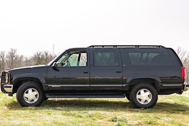 No Reserve: 1997 Chevrolet Suburban K1500 LT 4×4