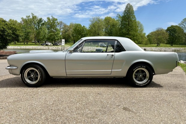 1965 Ford Mustang Coupe 289 4-Speed