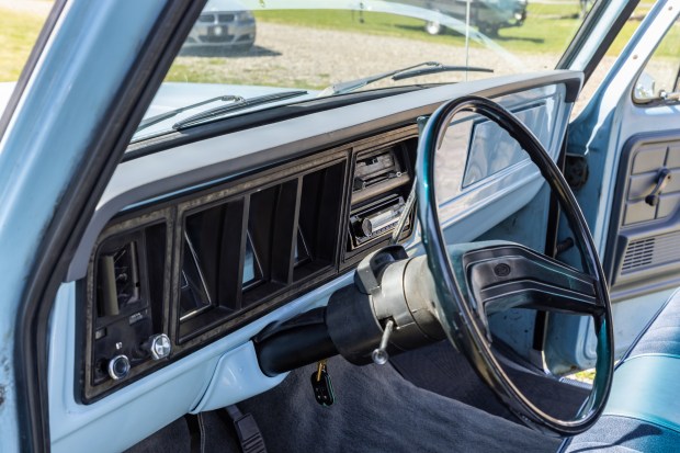 4.6-Powered 1974 Ford F-100 Custom