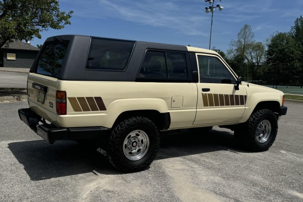 No Reserve: 47k-Mile 1985 Toyota 4Runner 4×4 5-Speed