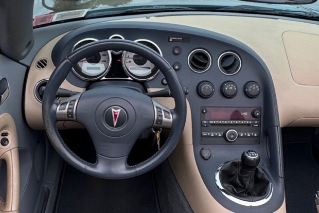 No Reserve: Original-Owner 2006 Pontiac Solstice 5-Speed