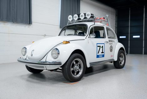No Reserve: 1971 Volkswagen Super Beetle Sedan