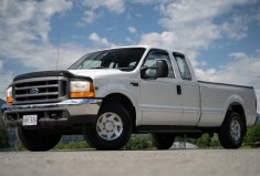 No Reserve: 65k-Kilometer 1999 Ford F-350 Super Duty SuperCab Power Stroke
