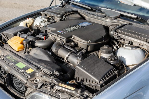 2002 BMW M5