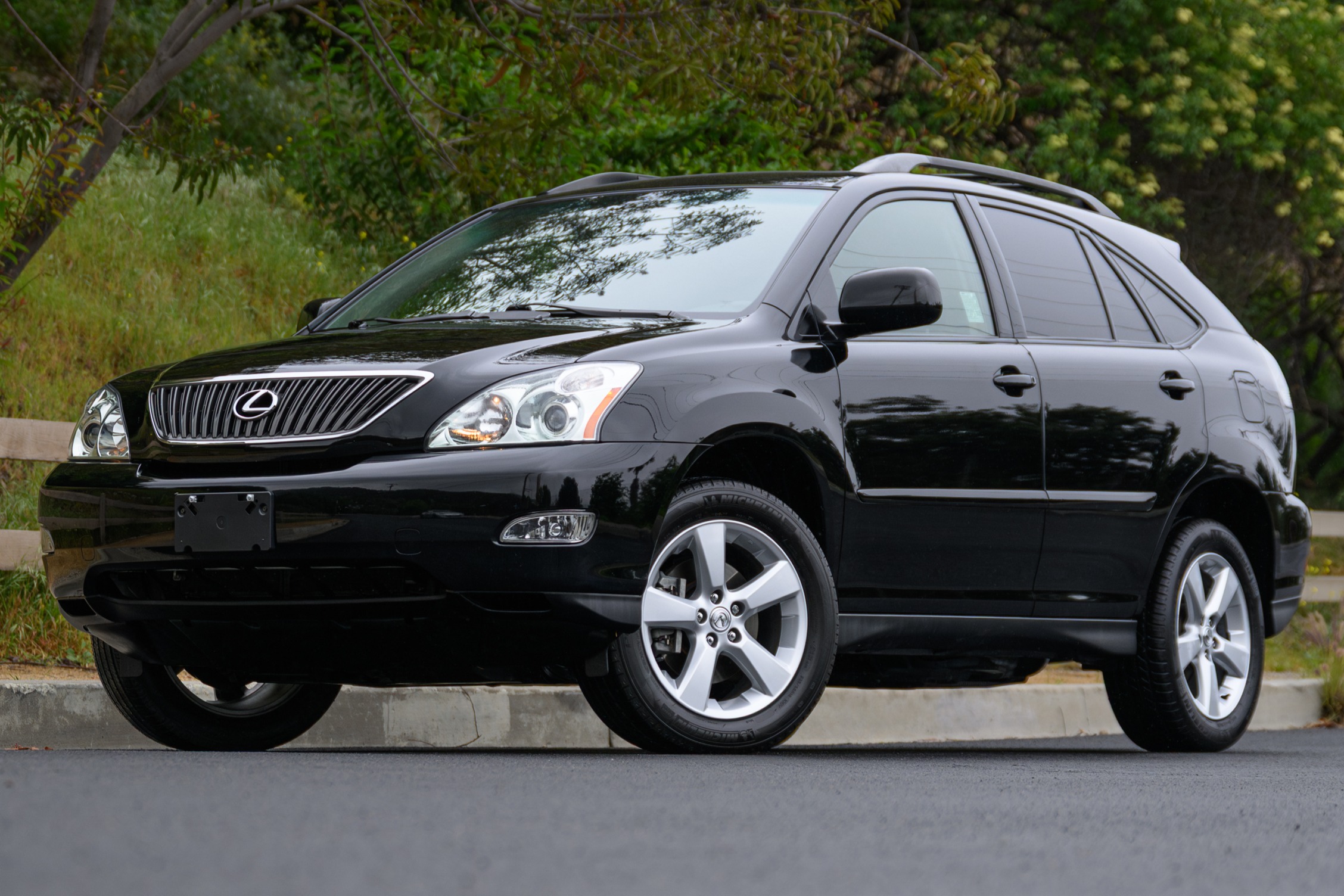 No Reserve: 39k-Mile 2005 Lexus RX330