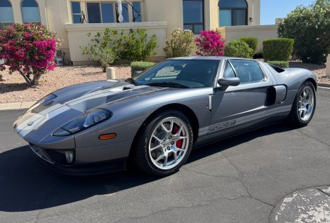 2,900-Mile 2006 Ford GT