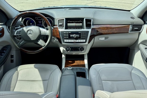 27k-Mile 2014 Mercedes-Benz GL550 4MATIC