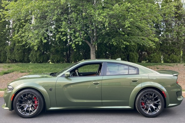 3,200-Mile 2022 Dodge Charger SRT Hellcat Widebody