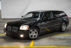 No Reserve: 2005 Dodge Magnum R/T