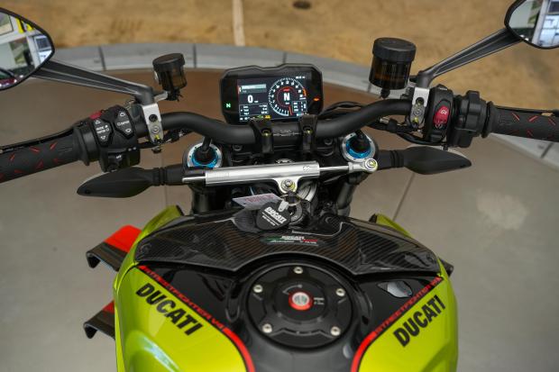 No Reserve: 3-Mile 2023 Ducati Streetfighter V4 Lamborghini