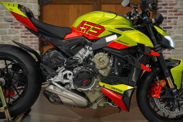No Reserve: 3-Mile 2023 Ducati Streetfighter V4 Lamborghini